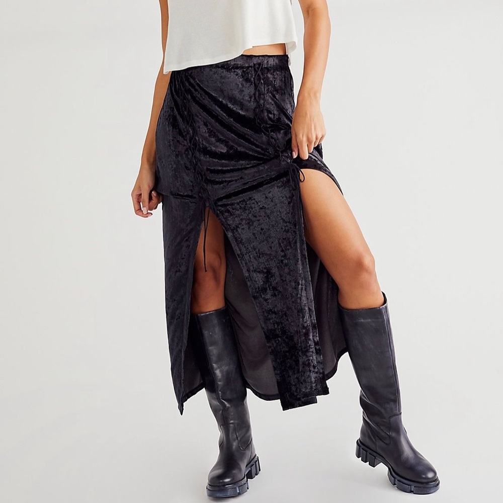 FREE PEOPLE - Eyes On You Midi Skirt (SIZE XS - SMALL) NEVER WORN